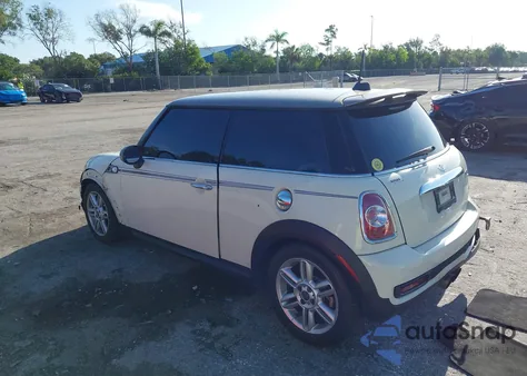 2013 Mini Cooper Cooper S z USA, uszkodzony, nr VIN WMWSV3C51DT393110